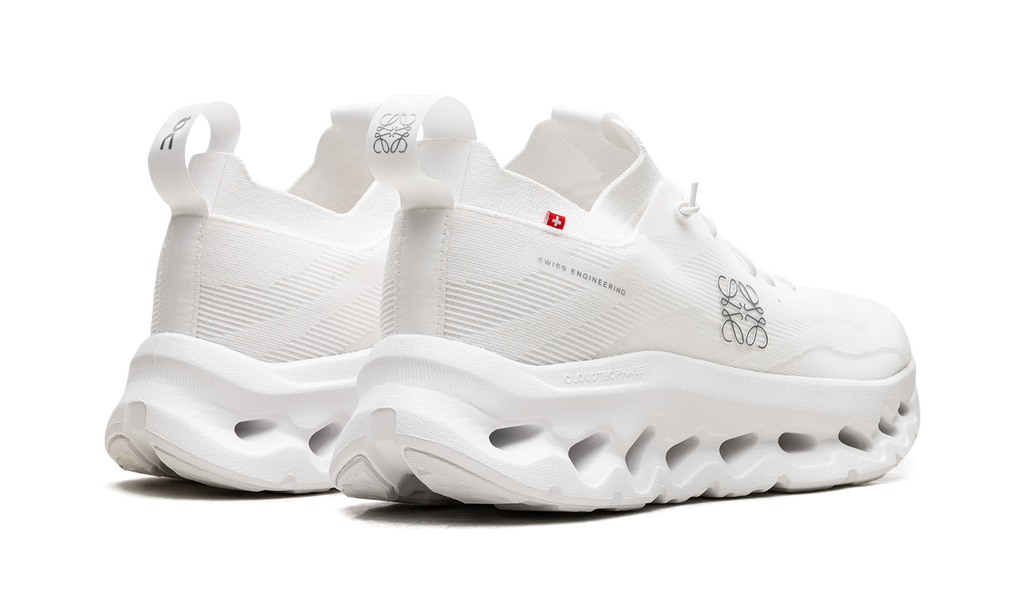 On Running Cloudtilt Loewe All White